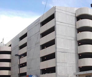 Edificio Estacionamiento Hospital Nacional de Niños